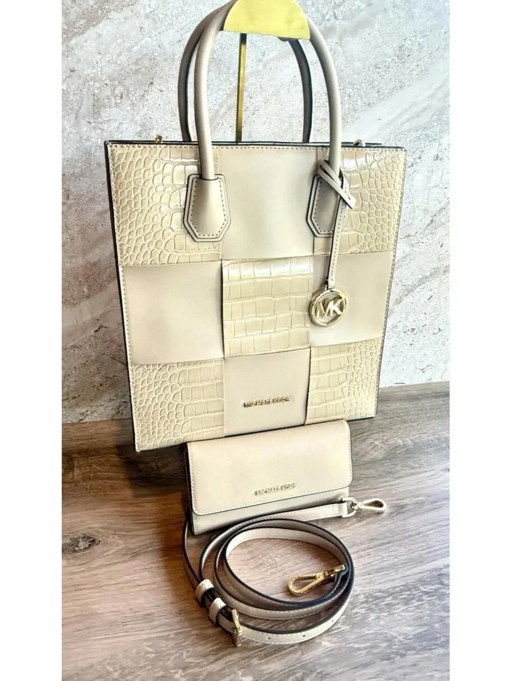 Michael Kors Mercer Medium NS Tote Bag & Matching Wallet Set Buff Croc NWOT - Picture 2 of 15